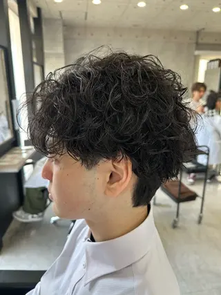 ショート パーマ メンズ ユウ🪄 パーマ指名No1のヘアスタイル