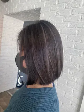 ミディアム ハイトーンボブ Mizuki.のヘアスタイル