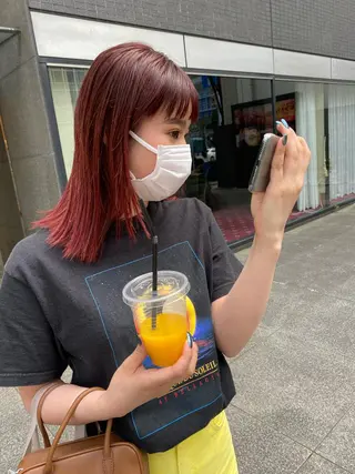 ミディアム デザインカラー/ボブ ブリーチカラー/ユリのヘアスタイル