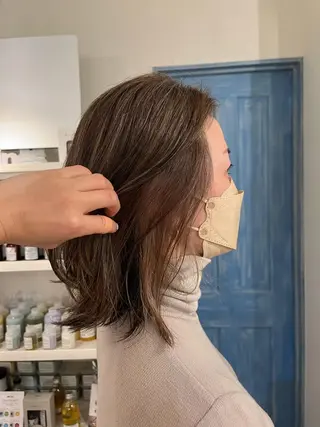 ミディアム よこもり あいのヘアスタイル