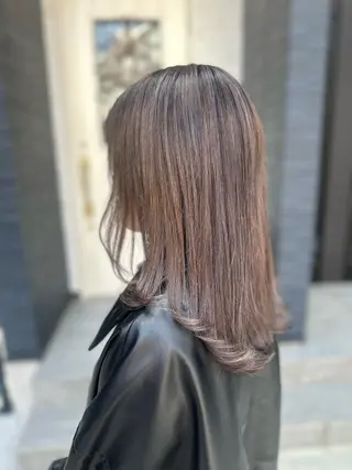 セミロング K Harukaのヘアスタイル