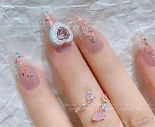 ネイル はぴねす所属・横浜 美夢のネイルデザイン