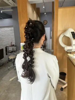 ミディアム miloc MOMOKAのヘアスタイル