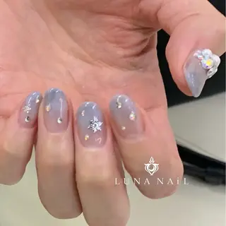 ネイル アトリエ　ミモザ所属・いまむら あかりのネイルデザイン