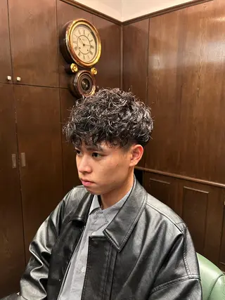 ミディアム パーマ メンズ マスダ コウのヘアスタイル