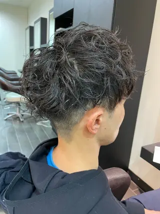 ショート パーマ メンズ フェザー/波巻き 雫石大夢のヘアスタイル