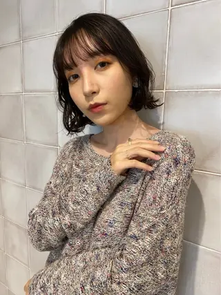 ショート カラー シモヤ ルカのヘアスタイル