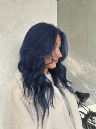 セミロング カラー karin🪩海外風 バタフライカットのヘアスタイル