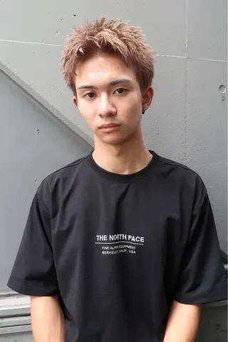 ショート カラー メンズ Rei/ 縮毛矯正/ ハイライトカラー募集のヘアスタイル