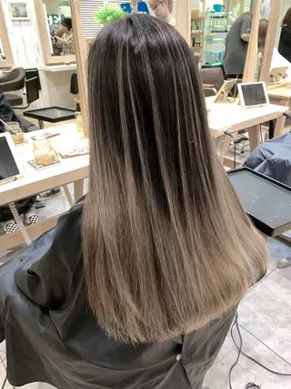 ロング カラー LUSTRE クロサワのヘアスタイル