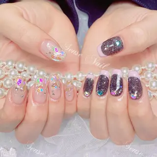 ネイル Queening 🦋のネイルデザイン