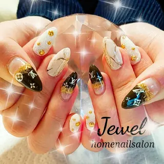 ネイル ＪＥＷＥＬ ＮＡＩＬのネイルデザイン