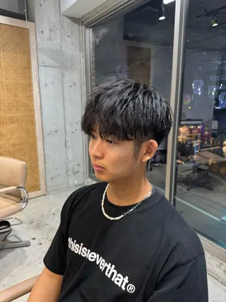 ショート メンズ ⭐ハイトーンブリーチ ミルクティーピンクのヘアスタイル