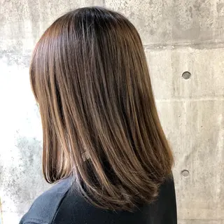 ミディアム カラー 菅沢 奈生のヘアスタイル