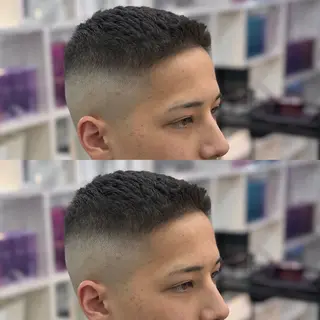 ショート カラー パーマ メンズ 泰成/メンズ特化/ フェード/ツイスパのヘアスタイル