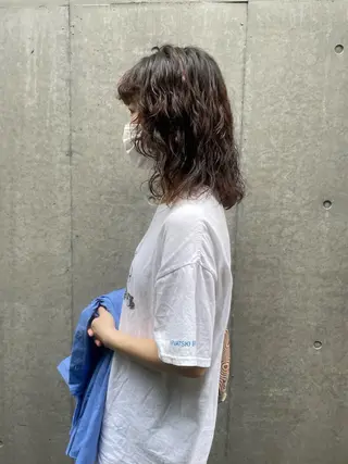 セミロング パーマ 柳川沙羅 🌿透明感カラーのヘアスタイル