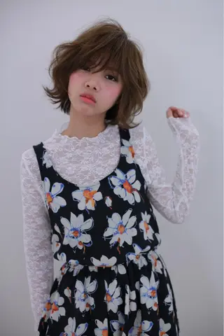 ショート ヘアールーム アートのヘアスタイル