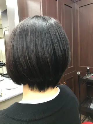 ショート コゾノ ミキコのヘアスタイル