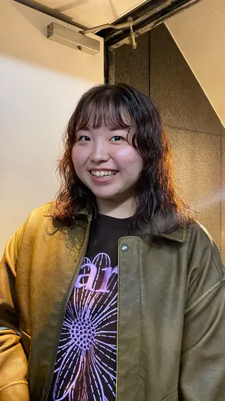 ミディアム パーマ 透明感カラー 🦙なりたりみのヘアスタイル
