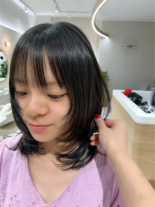 ミディアム 白髪ぼかしマイスター 🫧shuri🫧のヘアスタイル
