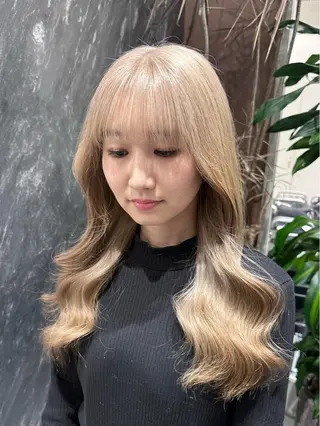 ロング カラー salowin原宿iori所属・💋ハイトーンデザイ ンヘア💋A'nyuのヘアスタイル