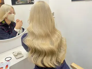 ロング カラー 🦋Yui🦋透明感 /ベージュ/Wカラーのヘアスタイル