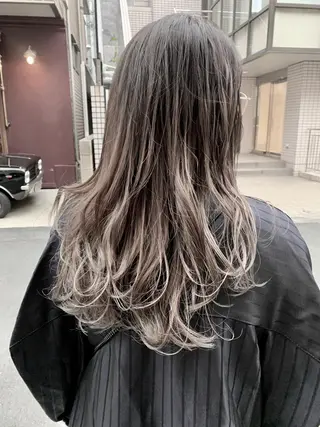 セミロング カラー ヘアアレンジ ミニボブ/ブリーチ 🌈MISATOのヘアスタイル