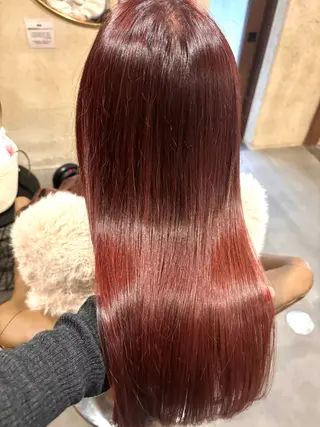 ロング カラー 岩瀬 瑠璃子のヘアスタイル