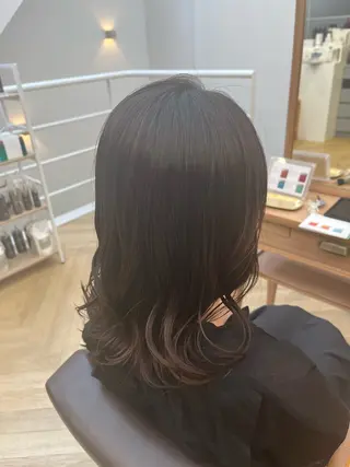 セミロング 松村 あづみのヘアスタイル