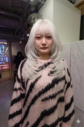 カラー ハイトーン/ エクステ/KAIのヘアスタイル