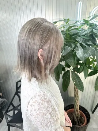 ショート カラー LOOP hairのヘアスタイル