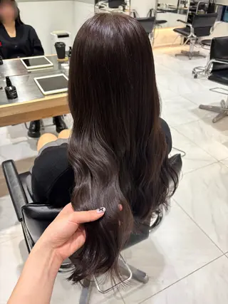 ロング カラー 艶感/ナチュラル 🩵amiのヘアスタイル