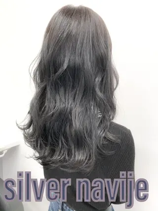 ロング ハイトーン×レイヤー カットTAKUMIのヘアスタイル
