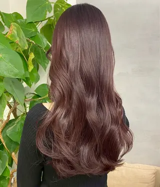 ロング カラー ✨️赤み消しカラー/ ミルクティーベージュのヘアスタイル