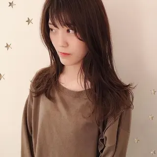 ロング カラー 市川 千夏のヘアスタイル