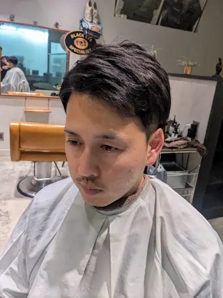 メンズ over two  藤が丘のヘアスタイル