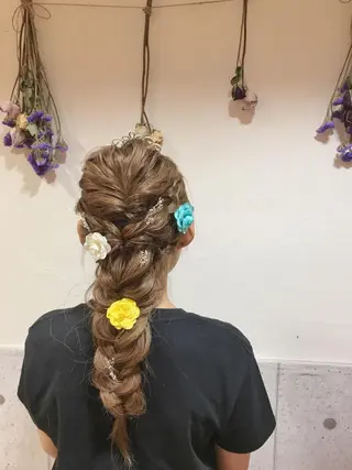 ロング ヘアアレンジ 🪐脱白髪染め 🪐松尾菜々美のヘアスタイル