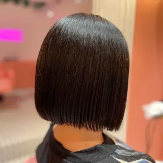 ミディアム IWASHITA TAKESHIのヘアスタイル