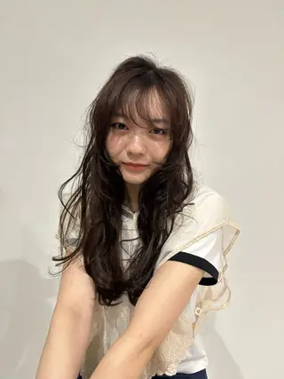 ロング カラー ENIF ヤマグチアツコのヘアスタイル