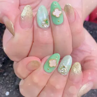 ネイル MoON...❤︎ MeGuのネイルデザイン