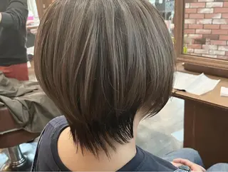 ショート カラー 眞壁 華子のヘアスタイル