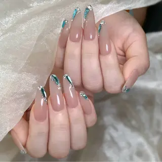 ネイル D-BEAUTY Nailsalonのネイルデザイン