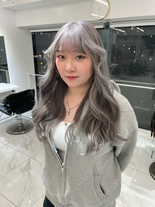 ロング カラー 沢井 優衣のヘアスタイル