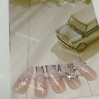 ネイル 神田 ココナッツのネイルデザイン