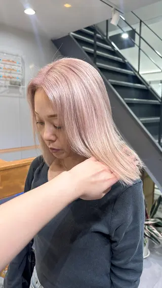 ミディアム カラー Y.S.H所属・西野 未桜のヘアスタイル