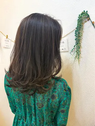 ミディアム カラー トレンドパーマ 加藤菜月のヘアスタイル