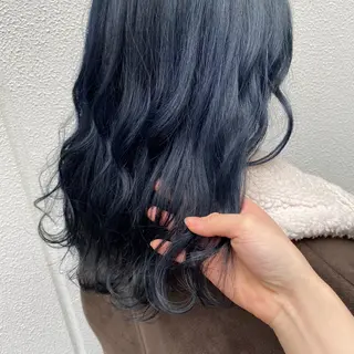 ミディアム カラー ayano / 透明感・くすみカラーのヘアスタイル