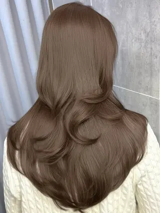ロング カラー 顔まわりの神様✨ 透明感カラー藤嶋秀幸のヘアスタイル
