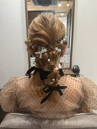 ミディアム ヘアアレンジ 💙美髪救世主💙 関華蓮のヘアスタイル