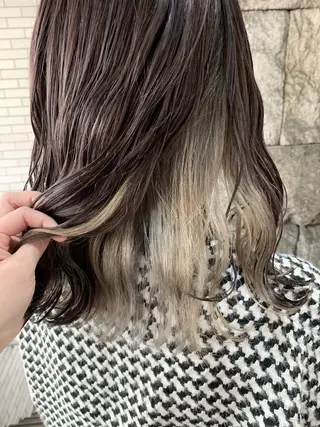 セミロング カラー 蓮見  友里のヘアスタイル
